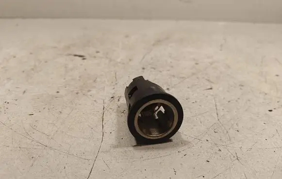 Nissan Qashqai Cigarette lighter front 