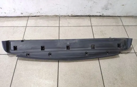 Front bumper skid plate/under tray