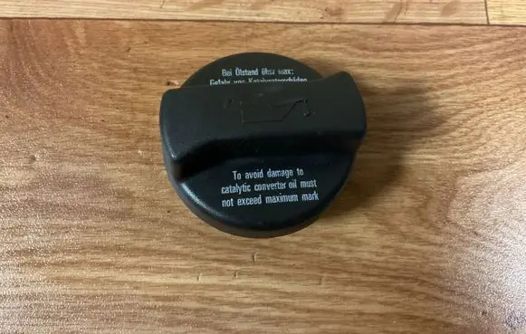 Audi TT Mk1 Oil filler cap 026103485