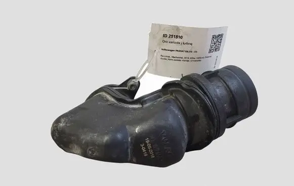 Volkswagen PASSAT B8 Turbo air intake inlet pipe/hose 04E129656