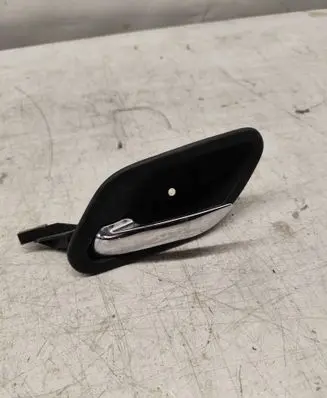 BMW 5 E39 Front door interior handle 8226049