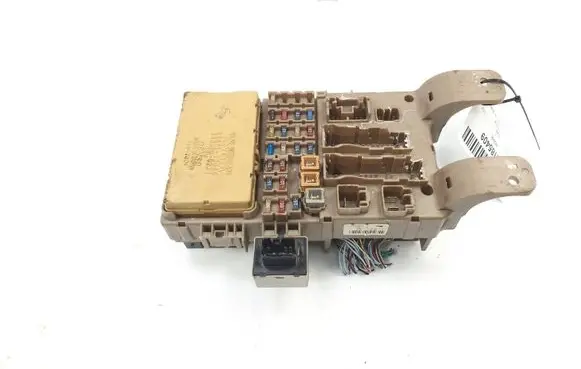 Toyota Corolla Verso E121 Rear light relay 81980-50030 82641-13040