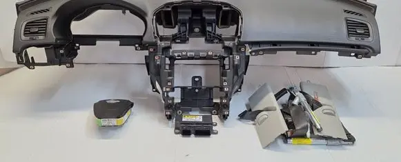 Opel Insignia A Dashboard 13275639 001068 B6047092870272
