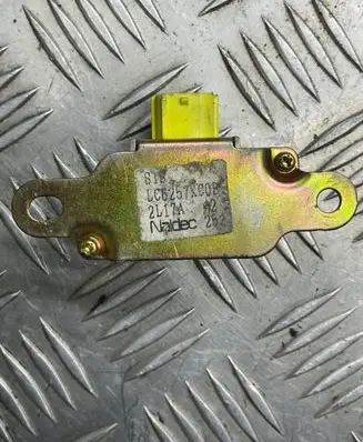Mazda MPV Airbag deployment crash/impact sensor 2L17A LC6257XC0B