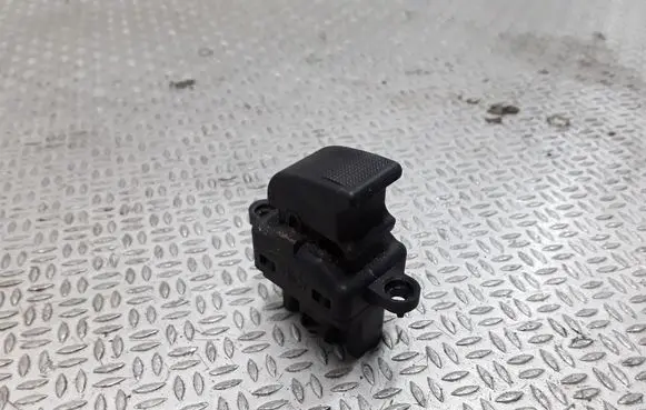 Mazda 2 Electric window control switch D39766370