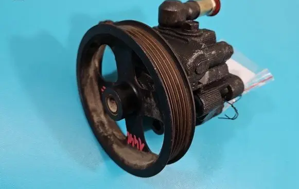 Toyota RAV 4 (XA20) Power steering pump IMPRK1446914