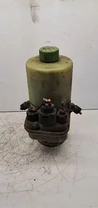Skoda Fabia Mk1 (6Y) Power steering pump