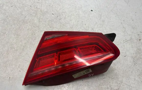 Audi A8 S8 D4 4H Tailgate rear/tail lights 4H0945094A