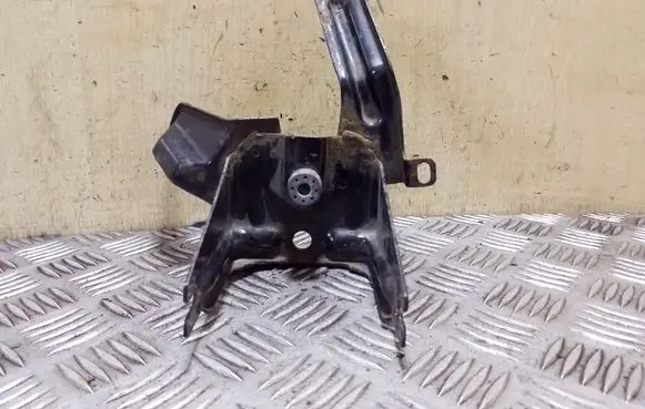 Toyota Corolla E120 E130 Other engine bay part