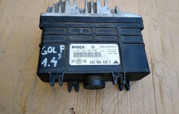 Volkswagen Golf III Engine control unit/module 032906026E