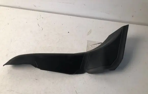 BMW 5 G30 G31 Other trunk/boot trim element 630371