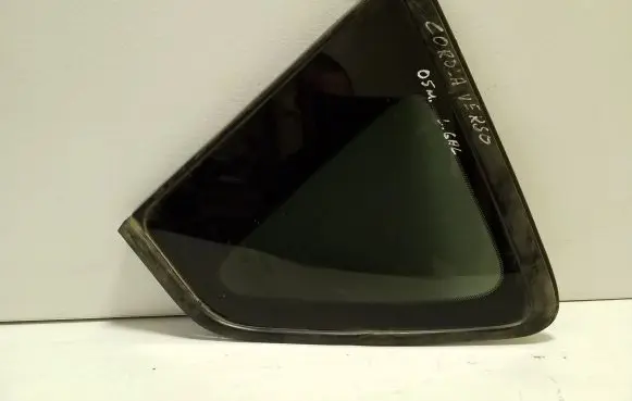 Toyota Corolla Verso AR10 Rear side window