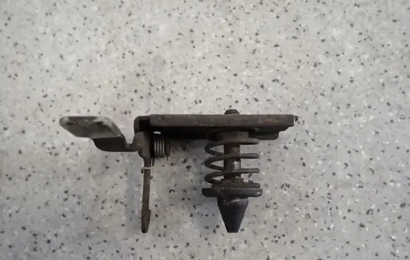 Chevrolet Aveo Engine bonnet/hood lock/catch 
