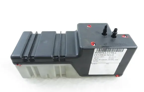 Mercedes-Benz S W220 Central locking vacuum pump 0132006372 2208000948