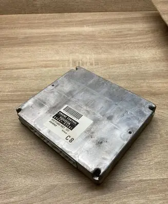 Toyota Avensis T250 Engine control unit/module ECU 8966105C81 MB1758009421
