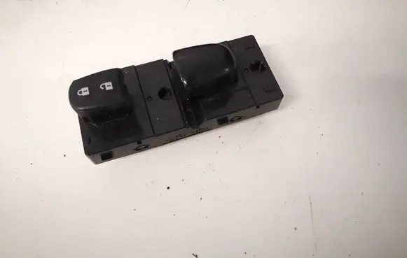 Nissan X-Trail T32 Electric window control switch 