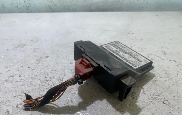 Volkswagen Touran I Gateway control module 1K0907530L 1K0907951
