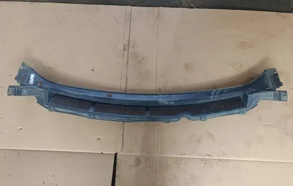 Ford Turneo Courier Wiper trim