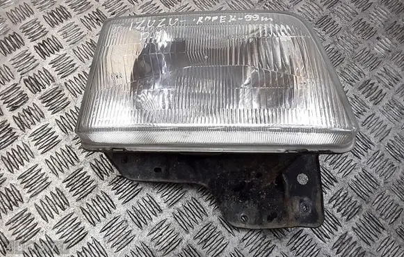 Isuzu Trooper Headlight/headlamp ichikoh1587