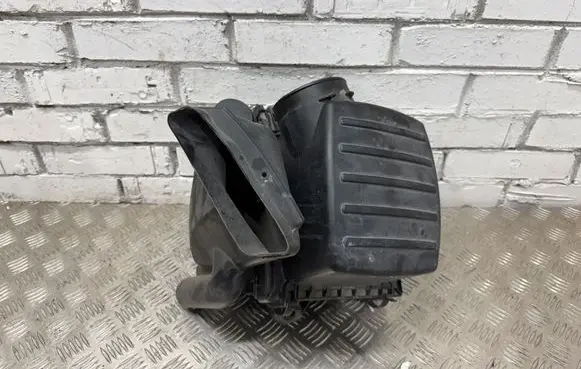 Air filter box