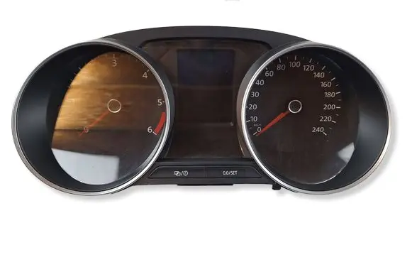 Volkswagen Polo V 6R Speedometer (instrument cluster) 6C0920731G A2C96768600