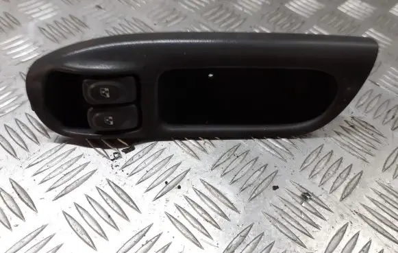 Renault Scenic I Electric window control switch 7700431172