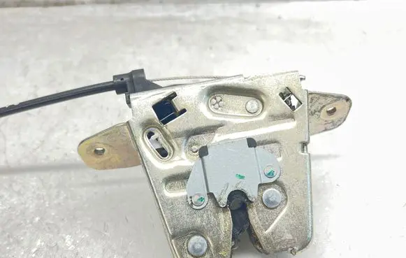 Mercedes-Benz E W212 Tailgate/trunk/boot lock/catch/latch A2047401300