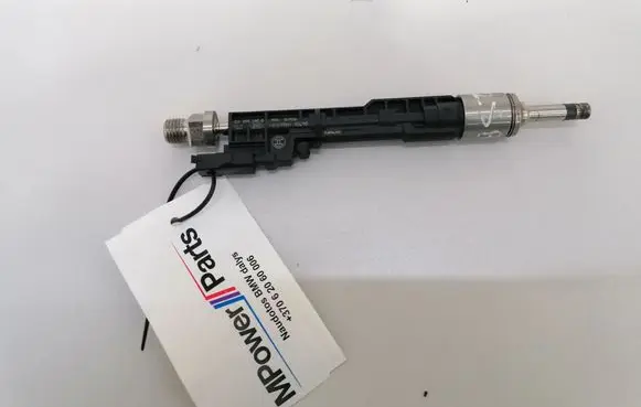 BMW 3 F30 F35 F31 Fuel injector 7639994