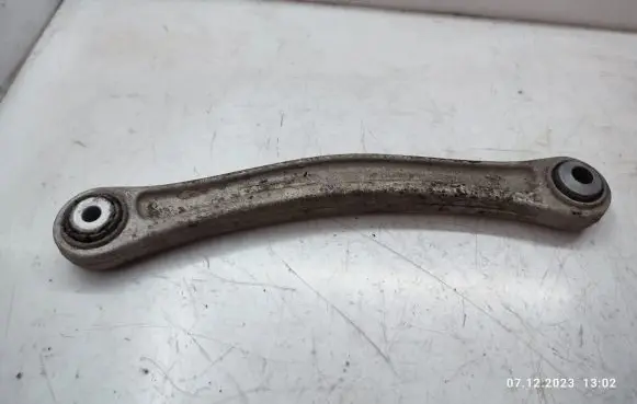 Volkswagen Touareg II Rear control arm