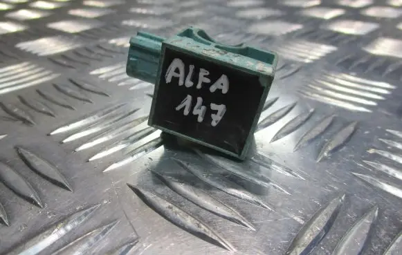 Alfa Romeo 147 Airbag deployment crash/impact sensor 46842422