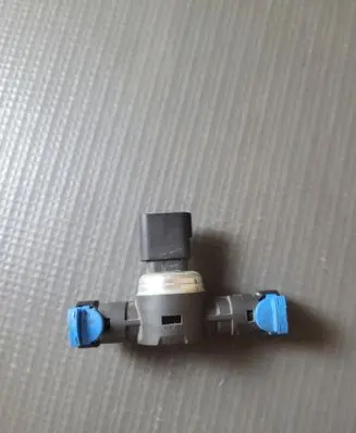 Volvo XC60 Fuel pressure sensor 32363465