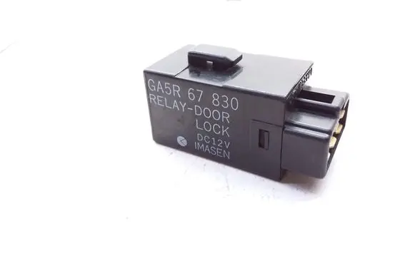 Mazda 626 Hazard warning light relay GA5R67830