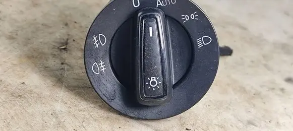 Light switch