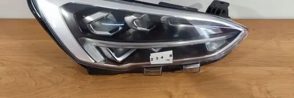 Ford Focus Headlight/headlamp JX7B13E014GE