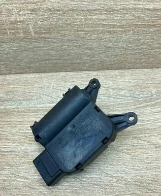 Volkswagen Golf Plus Air flap motor/actuator 0132801363 1168802872