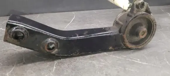 Mitsubishi Space Wagon Engine mount vacuum valve 