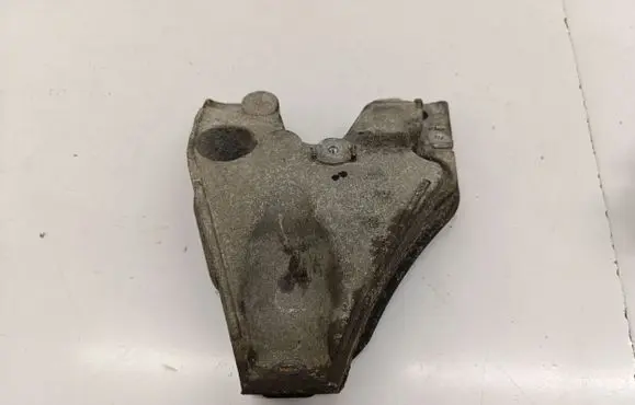 BMW 2 F22 F23 Engine mounting bracket 6789093