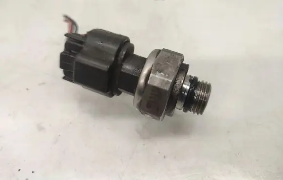 Toyota Corolla Verso AR10 Oil pressure sensor 8944851010