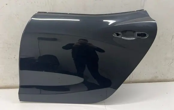 Maserati Ghibli Rear door