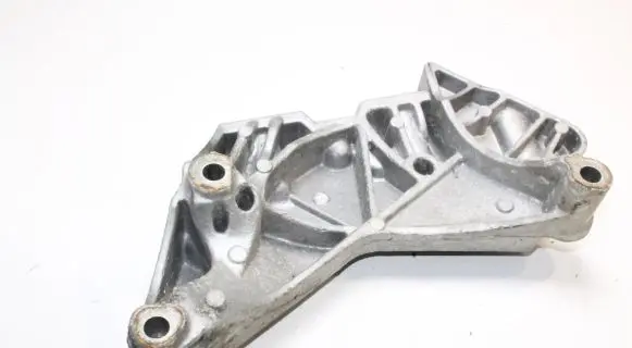 Audi TT TTS RS Mk3 8S Engine mounting bracket 06J199207P