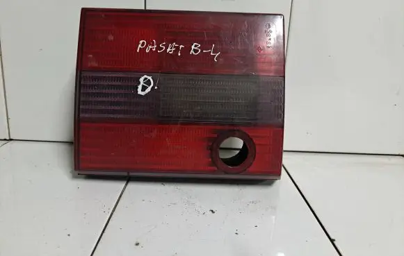 Volkswagen PASSAT B4 Tailgate rear/tail lights 3A9945108C 394108