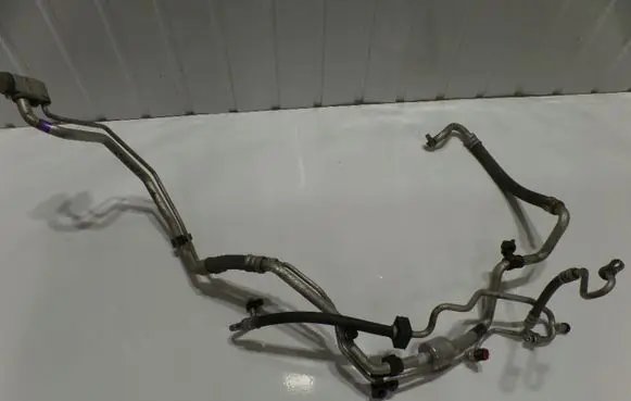 KIA Sorento Air conditioning (A/C) pipe/hose 868222KLIM