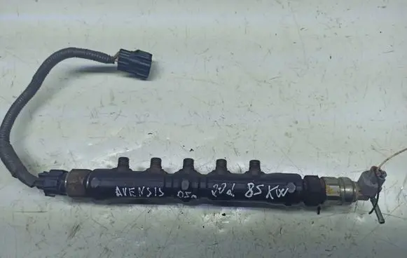 Toyota Avensis T250 Fuel main line pipe