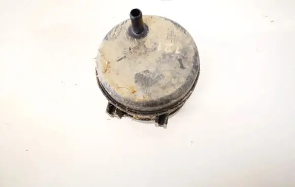 Vacuum air tank