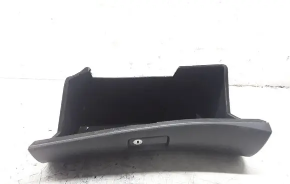 Toyota Avensis T250 Glove box 5555005070