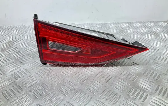 Audi A3 S3 8V Tailgate rear/tail lights 8V5945093H