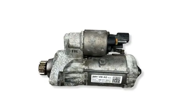 Volkswagen Tiguan Starter motor 02E911023T