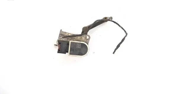 Tesla Model S Rear air suspension level height sensor 37146861351 6861351