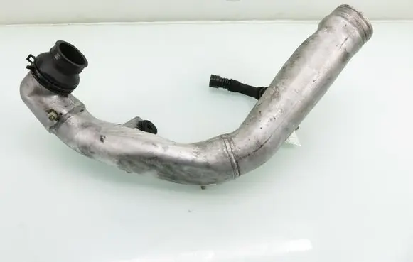 Volkswagen Golf IV Air intake hose/pipe 