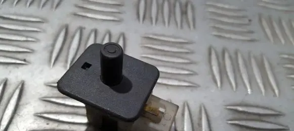 Mercedes-Benz E W211 Brake pedal sensor switch 2028209410